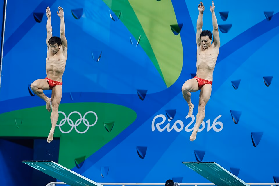 Diving banner